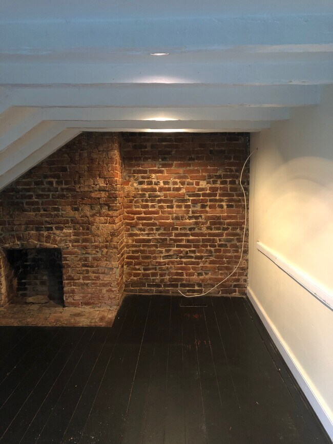 Photo - 715 Caroline St Unidad 2