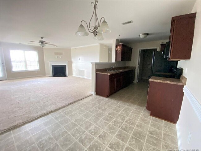 Photo - 1305 Kershaw Loop