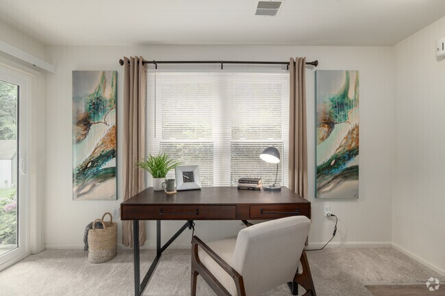 2BR, 2BA - 1,100SF - Living Room - Pointe North Apartments