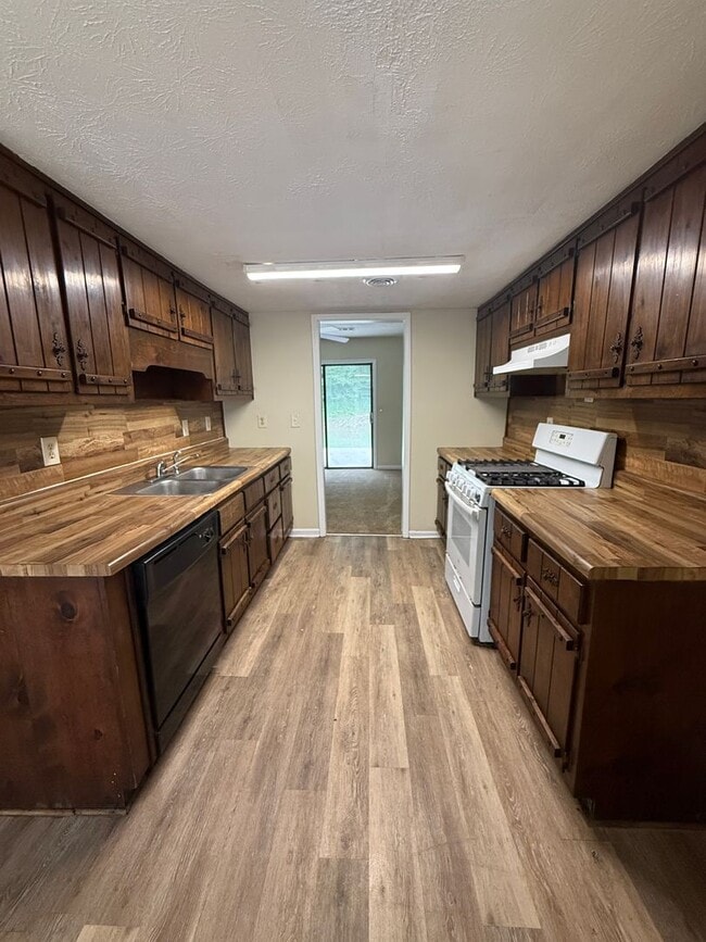 Photo - 8685 Ashley Way