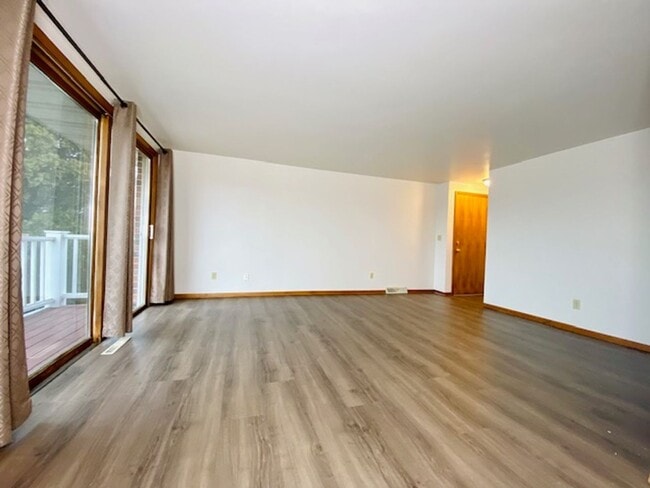 Photo - 3037 Humboldt Rd Townhome