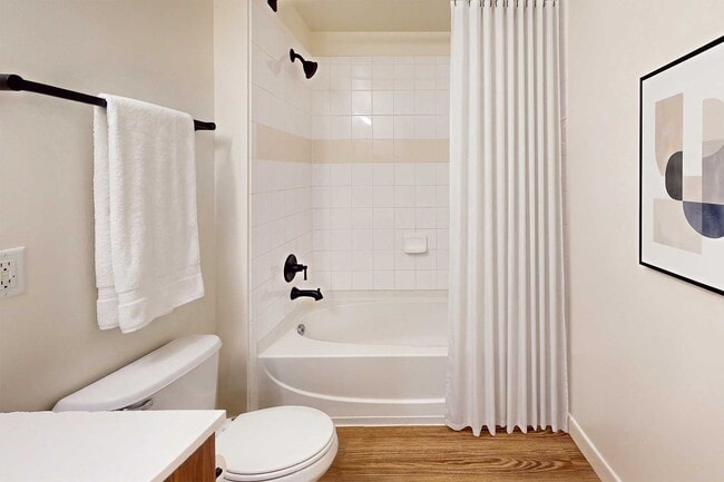 1301 Thomas Circle