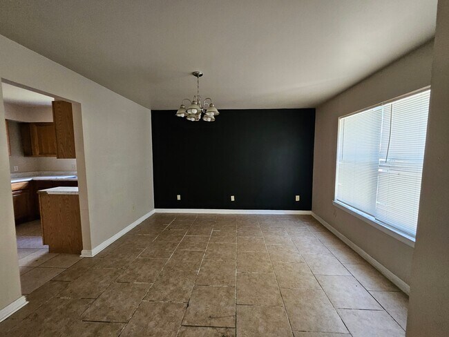 Photo - 6972 Bundy Rd