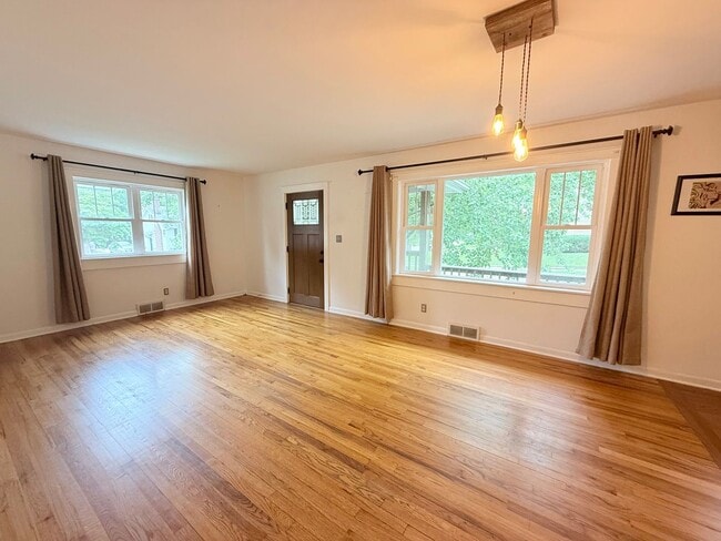 Photo - 1612 N Roosevelt Ave