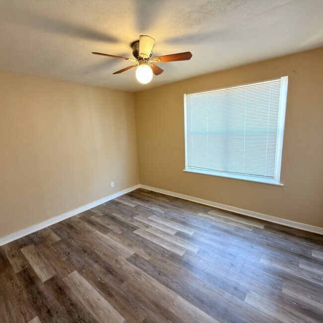 Photo - 2621 18th St S