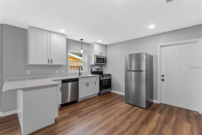 Photo - 2441 S Mills Ave