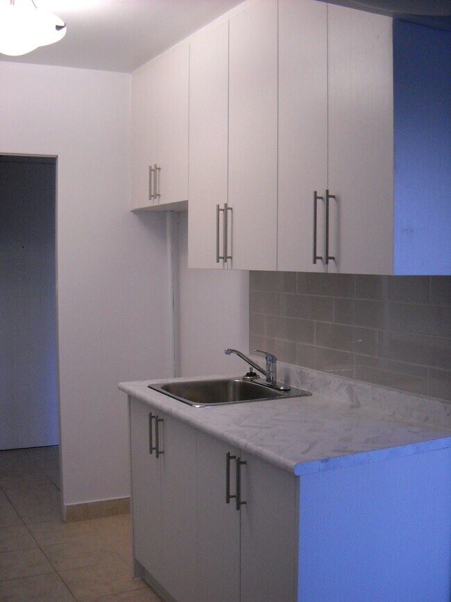 Photo - Victoria Village Towers