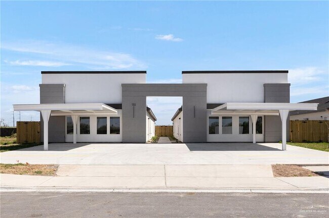 Building Photo - 19 Aryana N Ave Unit 1