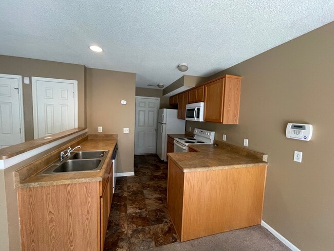 Photo - 2608 Deerfield Blvd