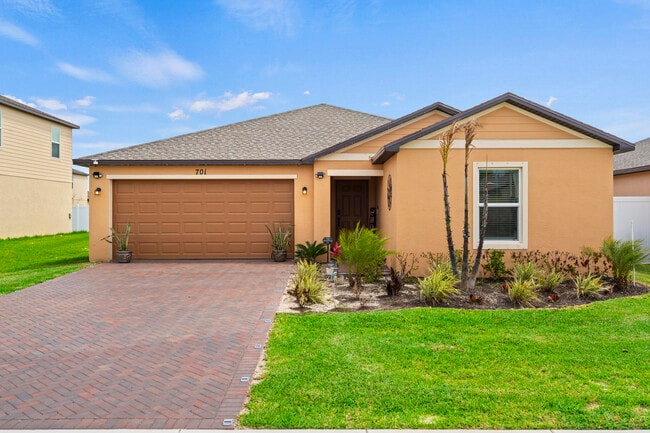 Building Photo - 701 Carlyle Wy