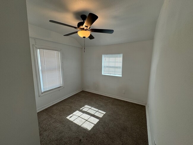 Photo - 1504 NW Taylor Ave