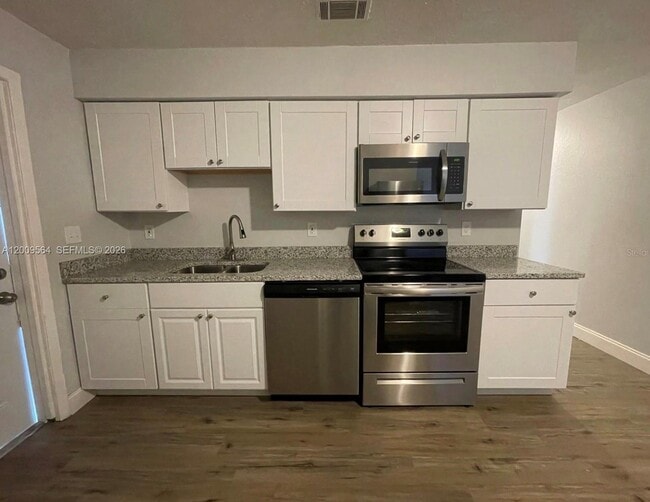 Photo - 504 N Rosland Dr Unit 504