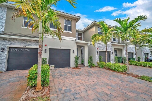 Photo - 142 SW 170th Ave