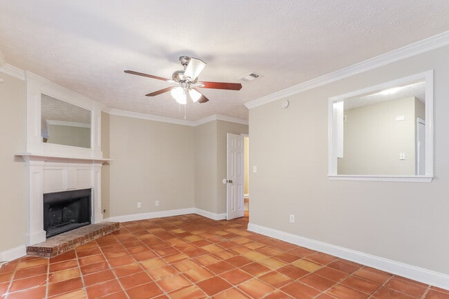 Photo - 1994 Banks Way