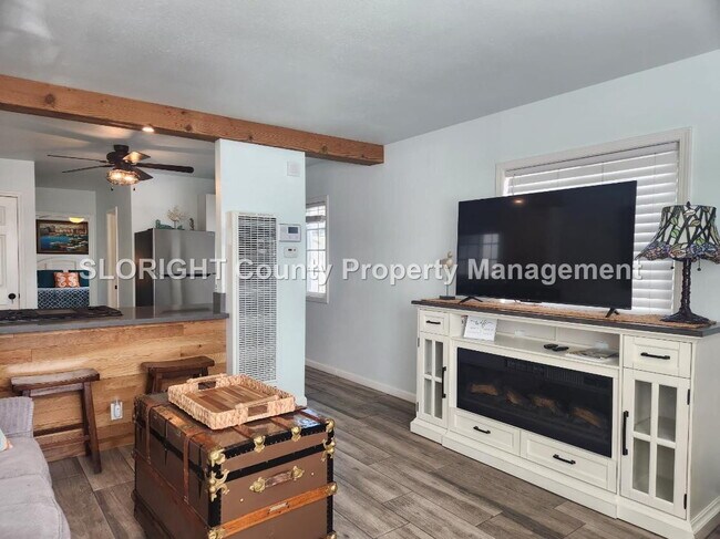 AVAILABLE OCTOBER- Updated Beachside Home in Pismo Beach - 1 Bed / 1 Bath