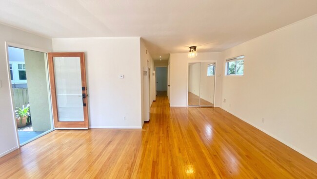 Photo - Pet Friendly 2BR 1BA with Modern Updated K... Apartment Unit 2