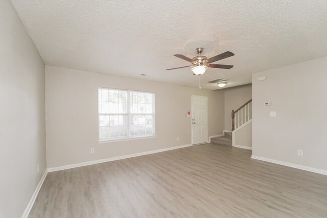 Photo - 3509 Nevin Brook Rd