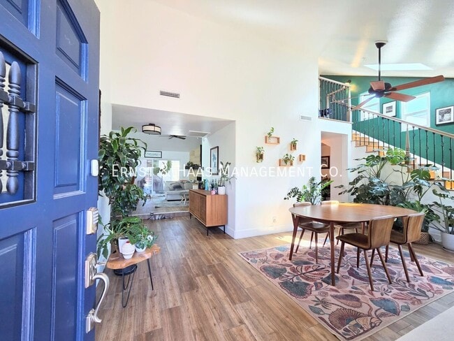 242 Ximeno Ave