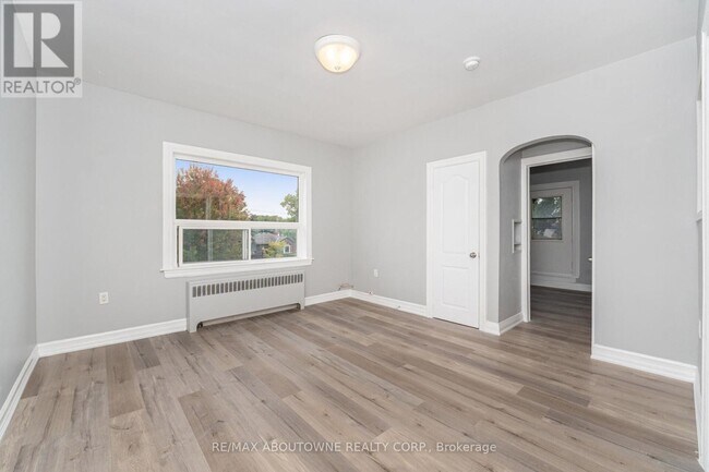Photo - 486 Holtby Ave Unit 3