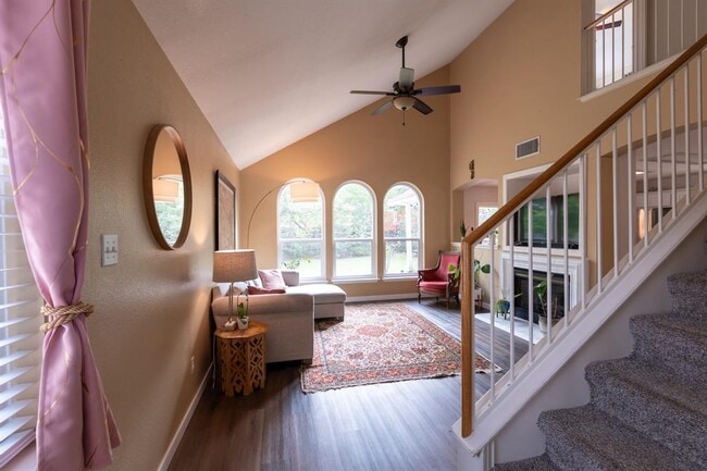 Photo - 1818 W Pflugerville Pkwy