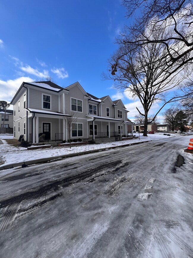 Photo - 645 Patterson St Townhome