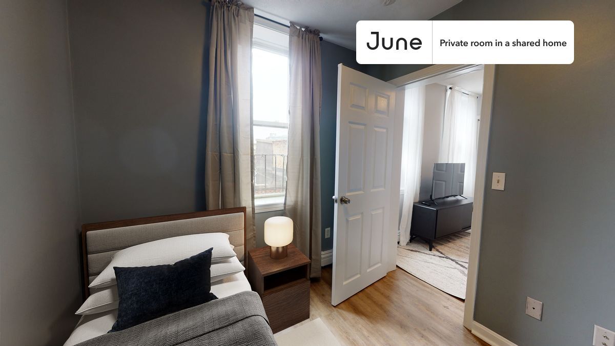 Private bedroom in 3 bed/1 bath Home - Private bedroom in 3 bed/1 bath Home