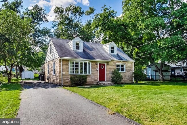 Building Photo - 6641 Barrett Rd