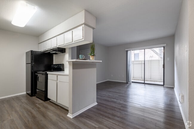 2BR, 1BA - 845SF - Kitchen
