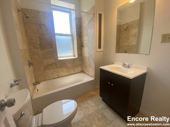 Photo - 1189 Commonwealth Ave Unidad 6