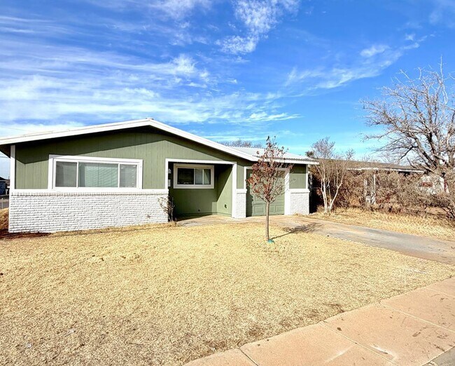 Photo - 3701 Spruce Ave