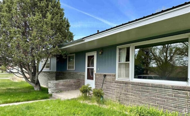Building Photo - 806 Range View Ave Rental