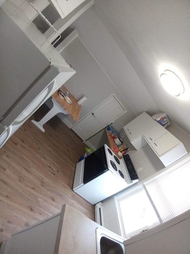 Kitchen - 519 Riverside Ave Unidad 2