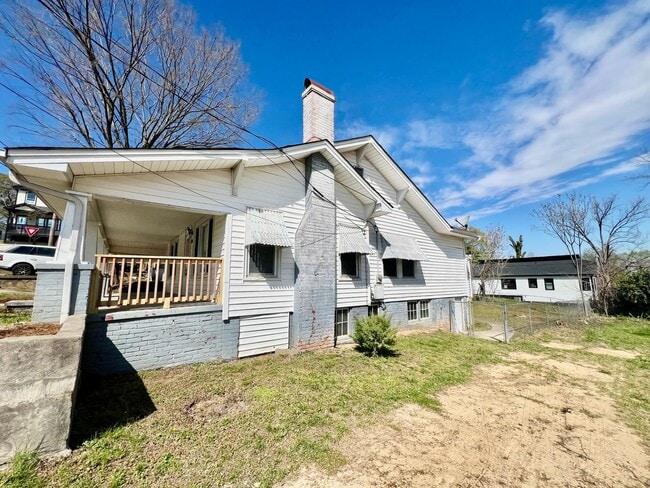 Photo - Welcome to this charming 2 bedroom, 1 bathroom home in Gastonia, NC.