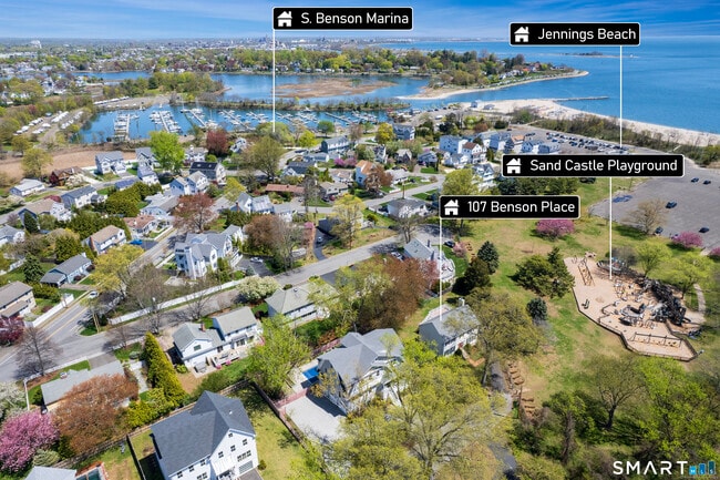 Building Photo - 107 Benson Pl