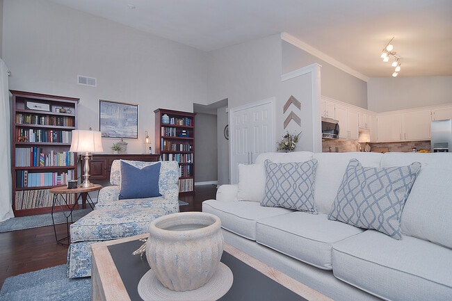 Photo - 16611 Glenfurness Dr
