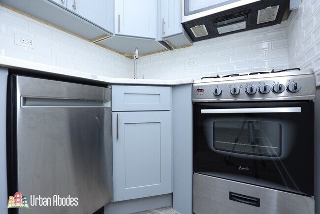 Photo - 535 W Belmont Ave Unit M06B