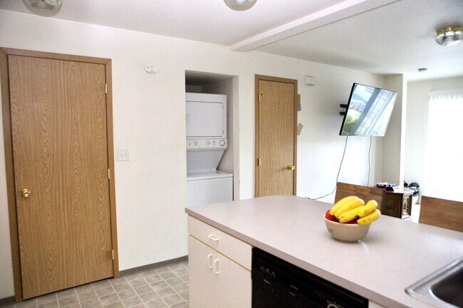 REANEY PARK APTS