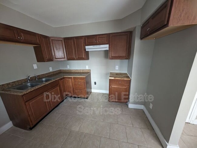 Photo - 1047 Lexington Ave