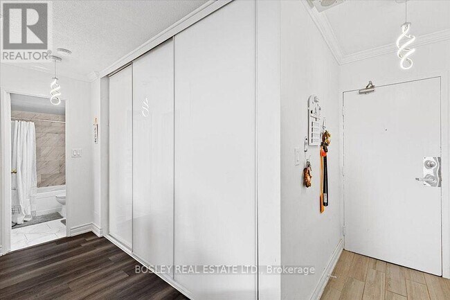 Photo - 3 Massey Square Unit 2608