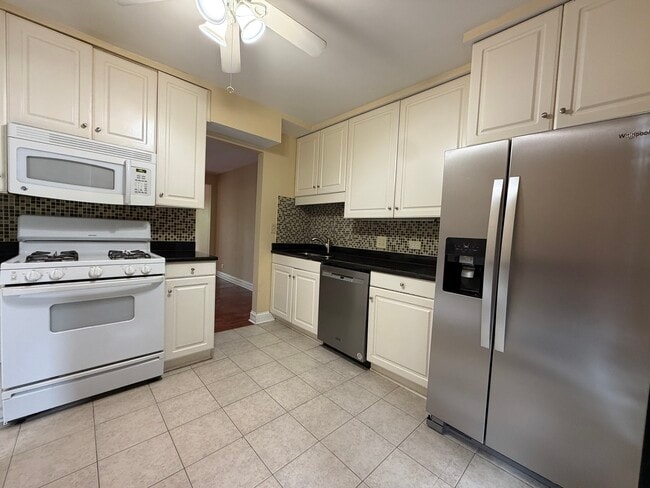 Photo - 3021 Highland Ave