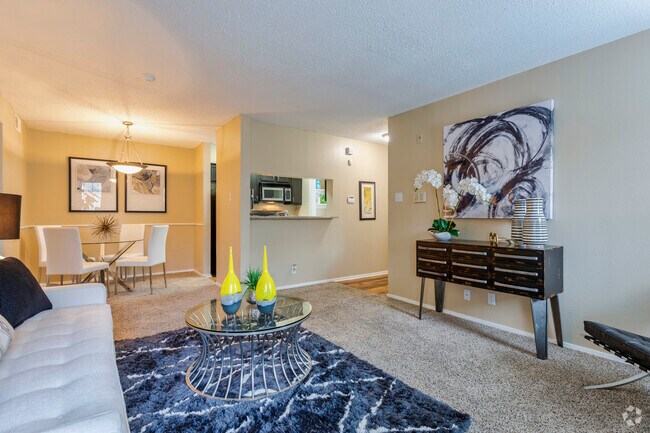 1BR,1BA - 769SF Birch - Living Area - Hunters Point