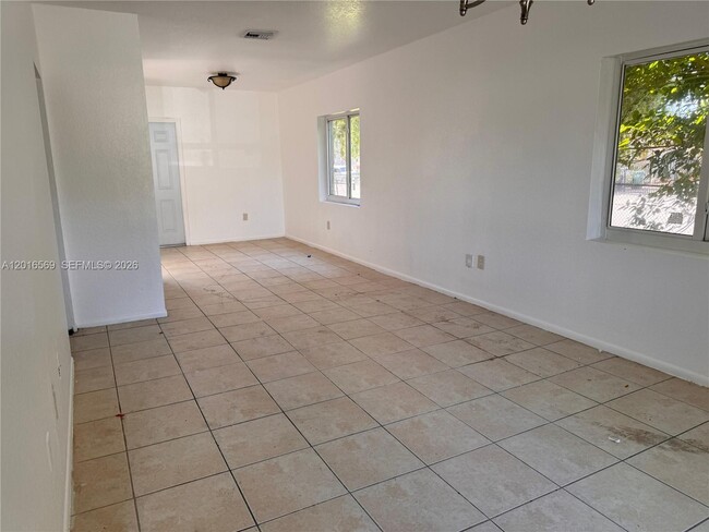 Photo - 8301 NW 5th Ave