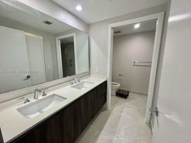 Photo - 488 NE 18th St Unit 2302