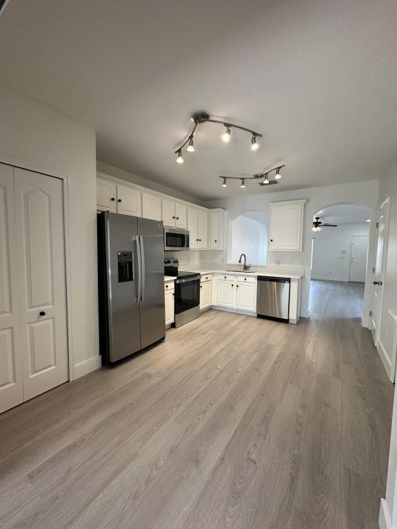 Photo - 15752 Fishhawk Falls Dr