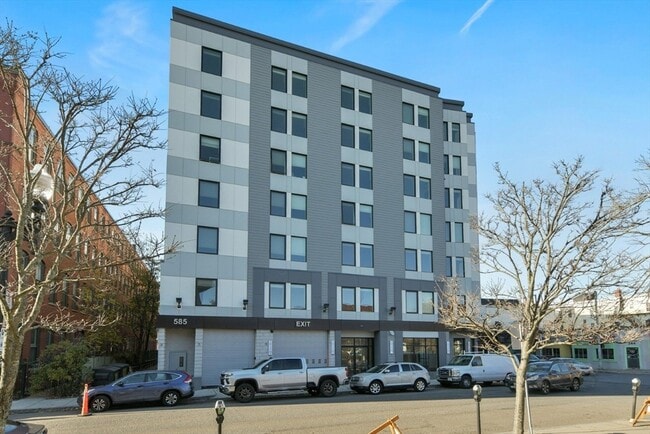 Photo - 585 Essex St Unit PH 509