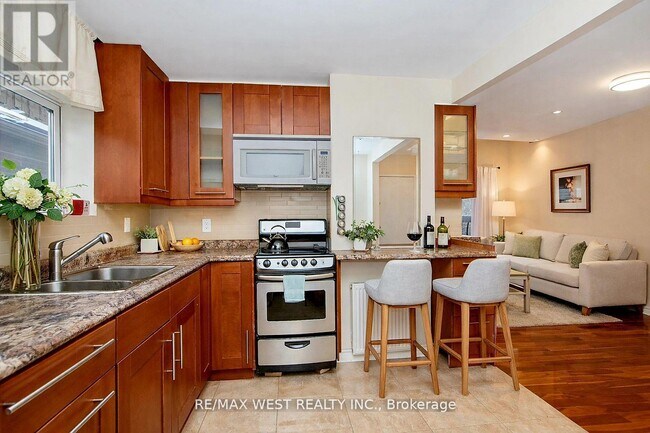 Photo - 237 Vaughan Rd Unit 2nd