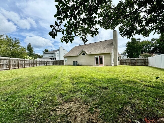Photo - Ready 06-17-26 in Sawyers Mill - Ranch Home w/Loft On Cul-De-Sac! Pet Friendly - Grassfield High ...
