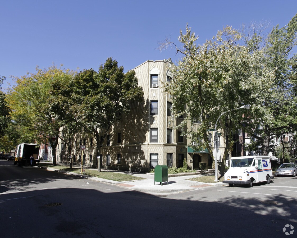 Fremont Apartments - Fremont Apartments