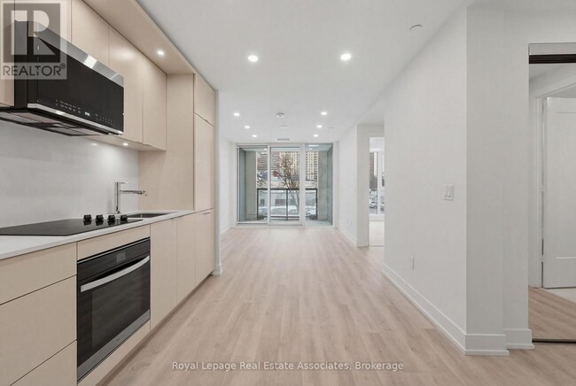 Photo - 25 Cordova Ave Unité 212