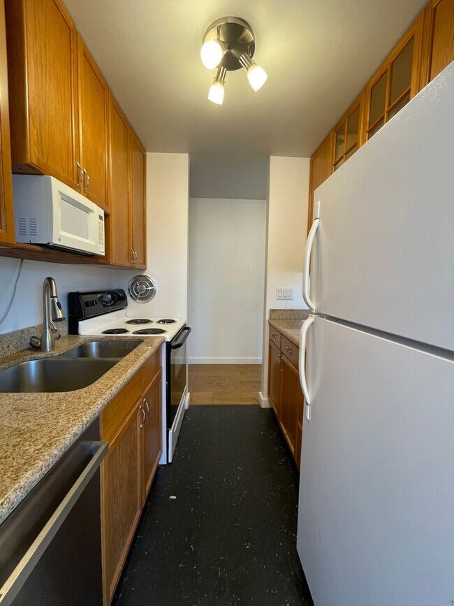 Photo - Bellevue Manor Apartements